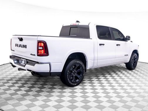 Bright White Clearcoat 2025 RAM 1500 Big Horn/Lone Star
