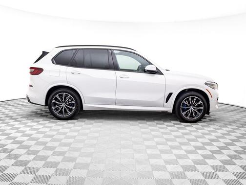 2023 BMW X5 M50i