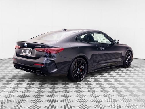 Black Sapphire Metallic 2026 BMW M440 i xDrive