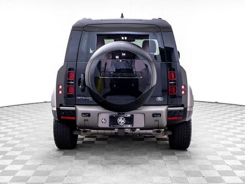 Santorini Black Metallic 2023 Land Rover Defender 90 X-Dynamic SE