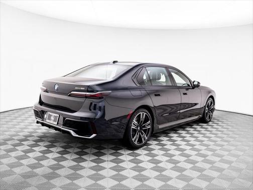 2025 BMW i7 xDrive60