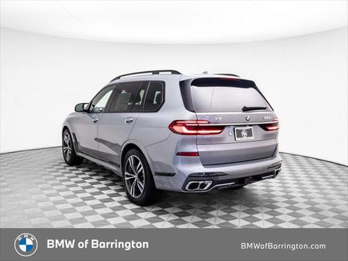 2025 BMW X7 M60i