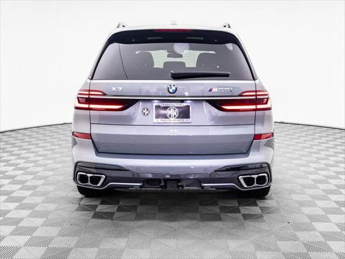 2025 BMW X7 M60i