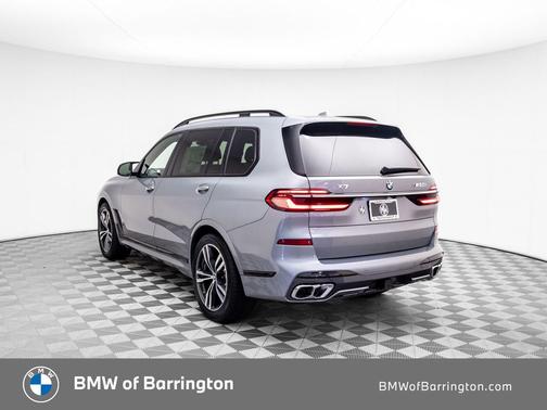 2025 BMW X7 M60i