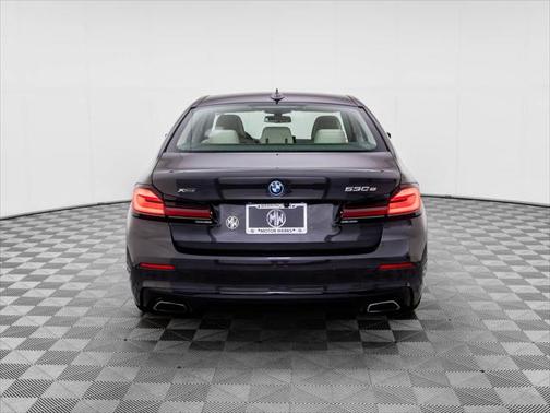 2022 BMW 530e Base