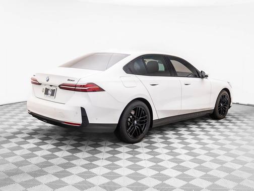 2024 BMW 530 i xDrive