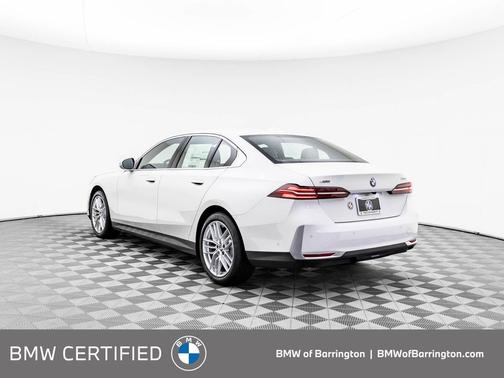 2024 BMW 530 i xDrive