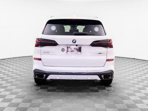 Alpine White 2026 BMW X5 xDrive40i