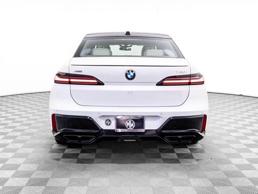 2024 BMW 760 xDrive