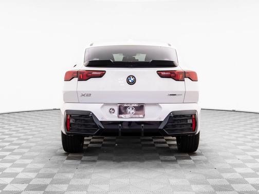 Alpine White 2026 BMW X2 xDrive28i