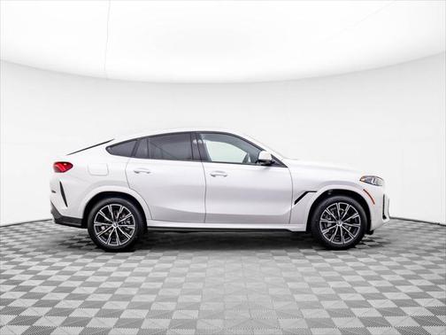2025 BMW X6 xDrive40i