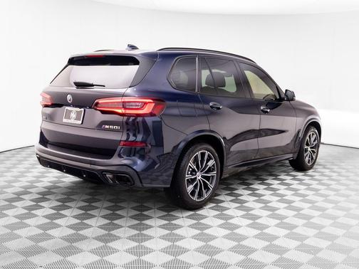 Carbon Black Metallic 2023 BMW X5 M50i