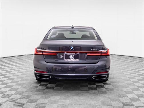 2022 BMW 750 i xDrive