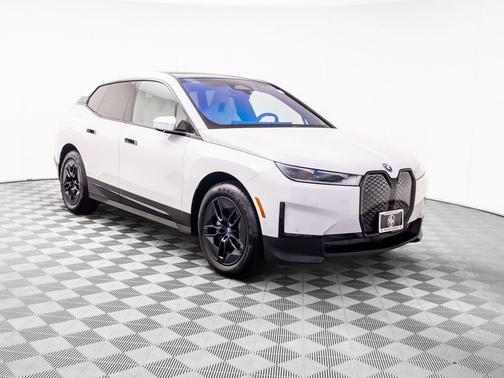 Alpine White 2024 BMW iX xDrive50