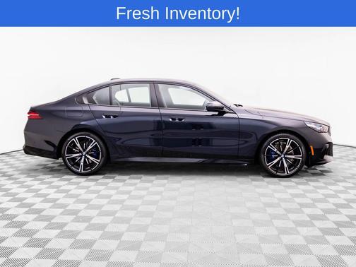 Carbon Black Metallic 2027 BMW 530 xDrive