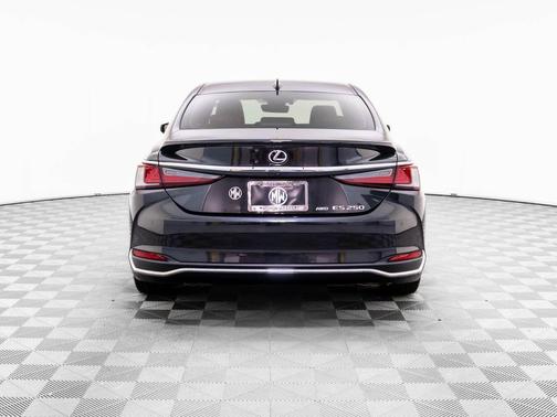2022 Lexus ES 250 Base