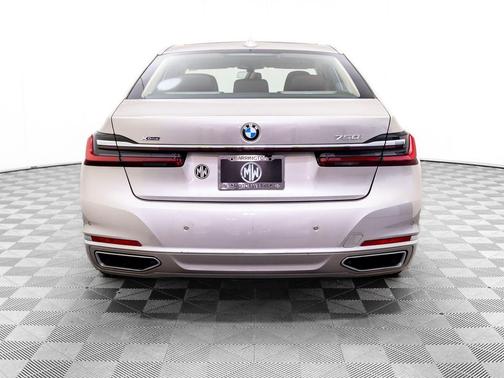 2022 BMW 750 i xDrive