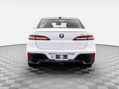 2025 BMW i7 xDrive60