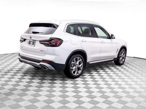 Mineral White Metallic 2023 BMW X3 xDrive30i