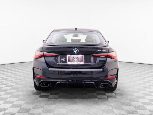 Black Sapphire Metallic 2022 BMW M440 i xDrive