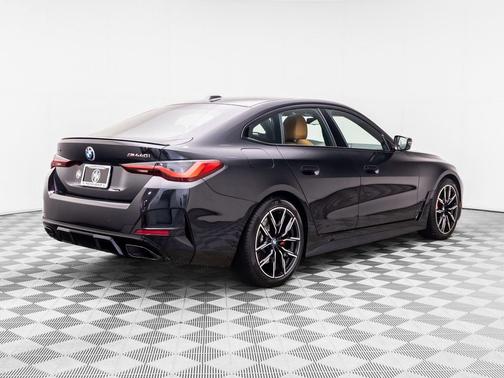 Black Sapphire Metallic 2022 BMW M440 i xDrive
