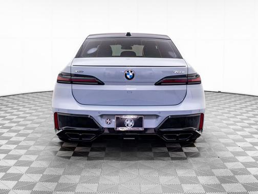 Brooklyn Grey Metallic 2023 BMW 760 i xDrive