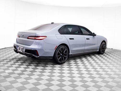 Brooklyn Grey Metallic 2023 BMW 760 i xDrive