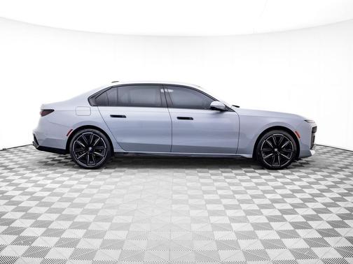 Brooklyn Grey Metallic 2023 BMW 760 i xDrive