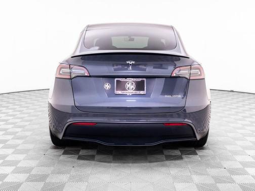 Midnight Silver Metallic 2022 Tesla Model Y Performance Dual Motor All-Wheel Drive