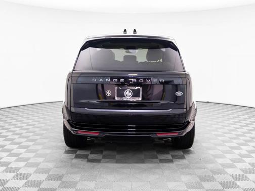 2023 Land Rover Range Rover P530 SE