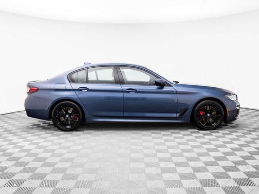 2023 BMW 540 i xDrive