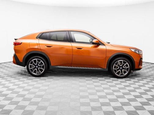 2025 BMW X2 xDrive28i