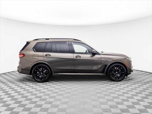 2026 BMW X7 M60i