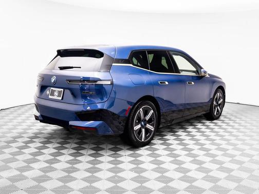 2023 BMW iX M60