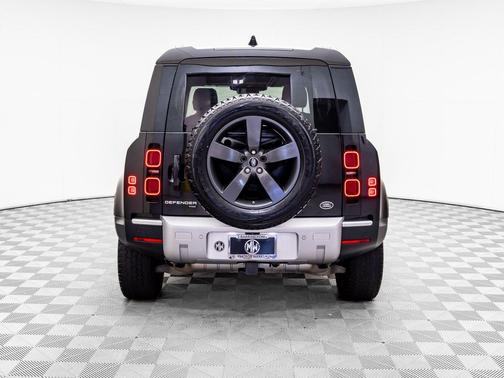 2021 Land Rover Defender 110 SE