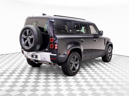 2021 Land Rover Defender 110 SE