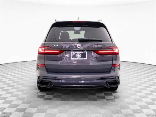 2022 BMW X7 M50i