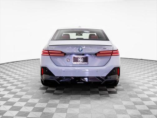 2026 BMW i5 xDrive40