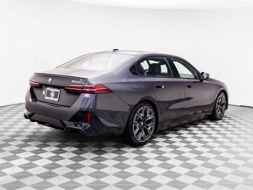 Dark Graphite Metallic 2027 BMW 550e 550e xDrive
