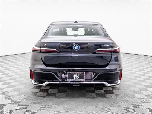 2025 BMW i7 xDrive60