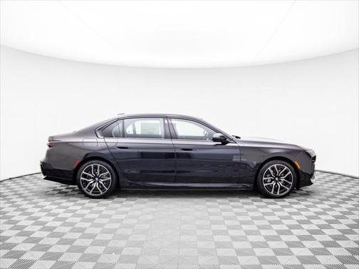 2025 BMW i7 xDrive60