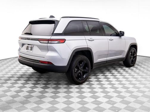 2024 Jeep Grand Cherokee Altitude