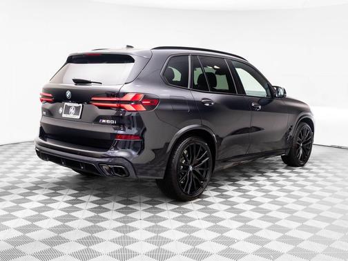 2025 BMW X5 M60i