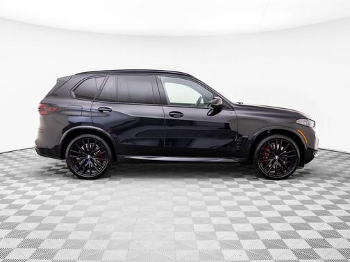2025 BMW X5 M60i