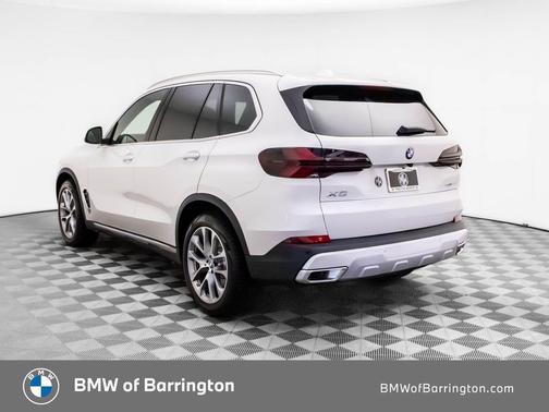 Mineral White Metallic 2026 BMW X5 xDrive40i