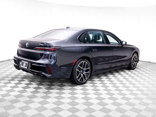 Black Sapphire Metallic 2024 BMW 760 xDrive