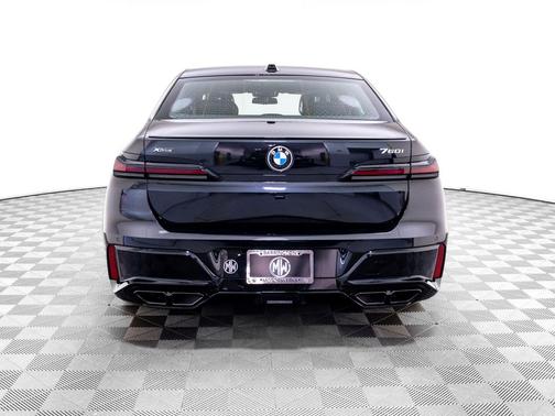 Black Sapphire Metallic 2024 BMW 760 xDrive