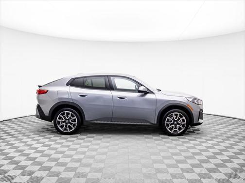 2025 BMW X2 xDrive28i