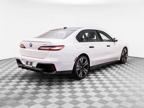 Alpine White 2026 BMW i7 xDrive60