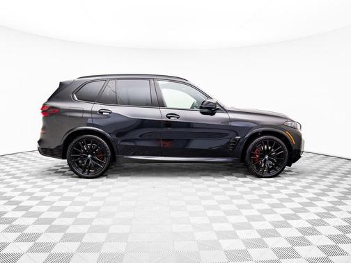 2024 BMW X5 M60i